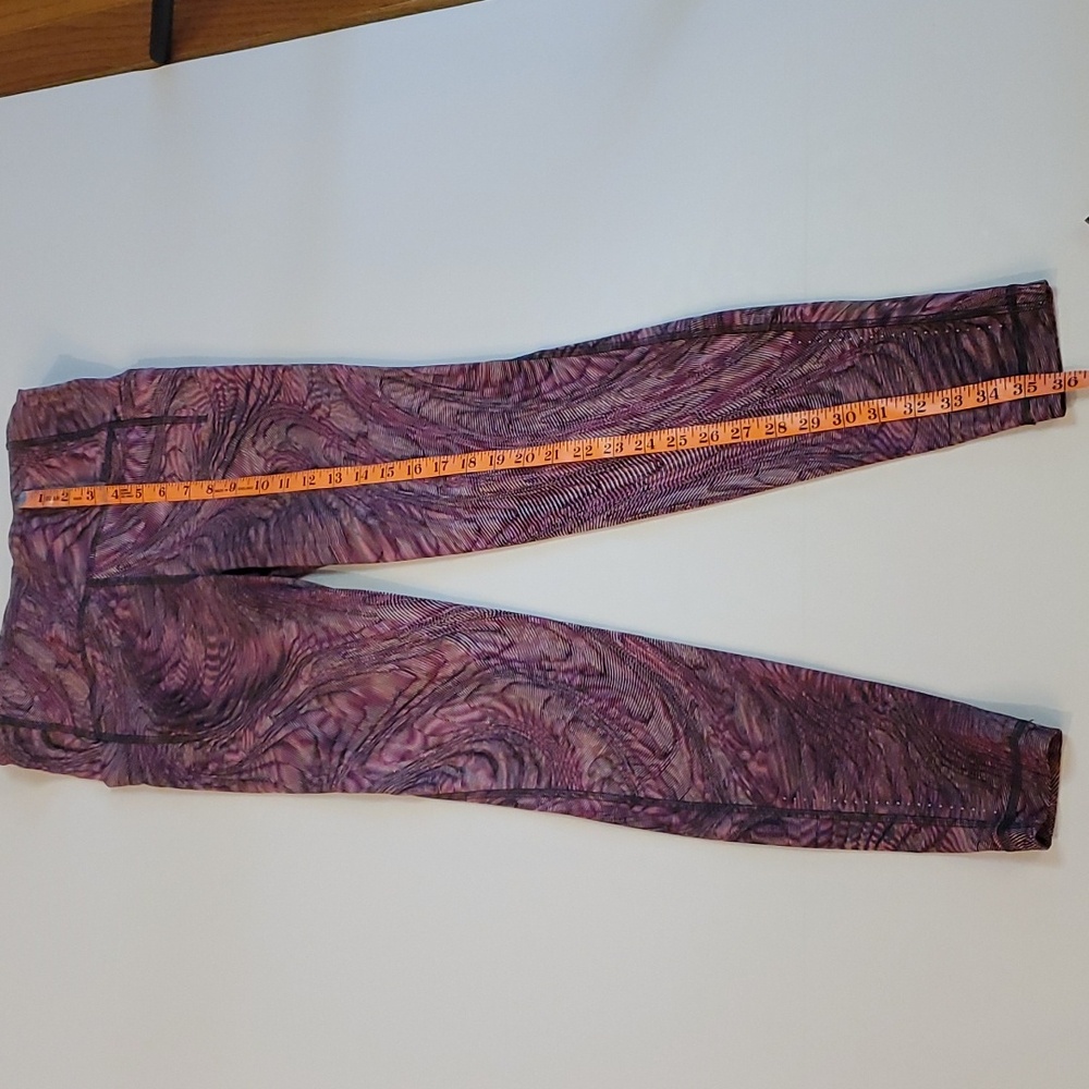 #930 Lululemon leggings size 6 b963. - Picture 3 of 6